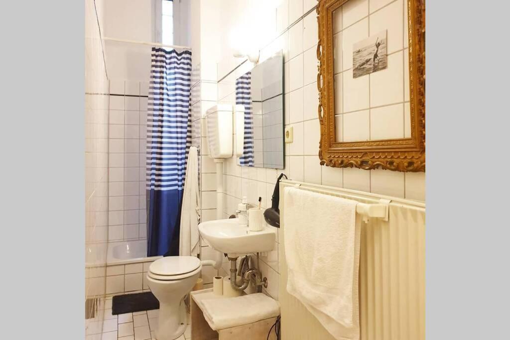 2 Room Apartment In Center Friedrichshain Berlino Esterno foto